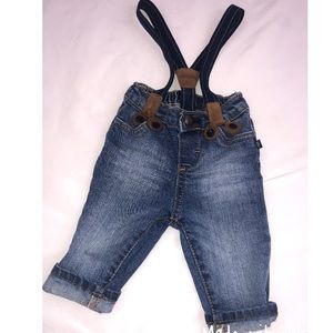 Suspender jeans